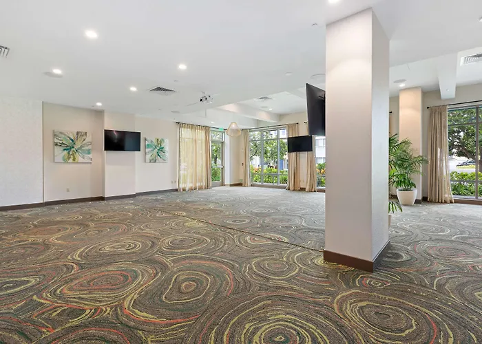 Embassy Suites By Hilton Oahu Kapolei - Free Breakfast